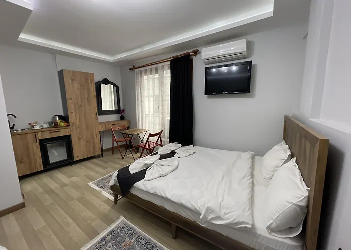 Mini House Økonomihotel 2*