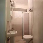 Economy hotel Mini House 2*