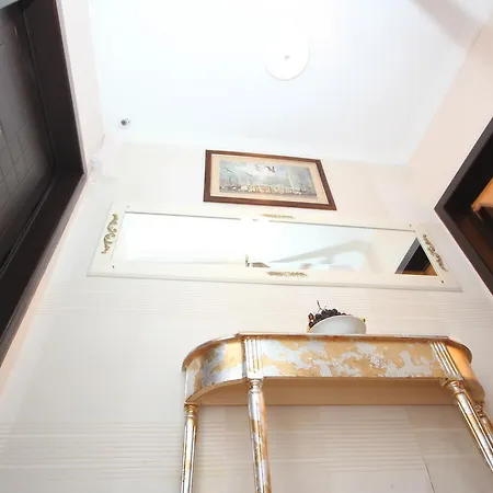 Mini House 2* Κωνσταντινούπολη